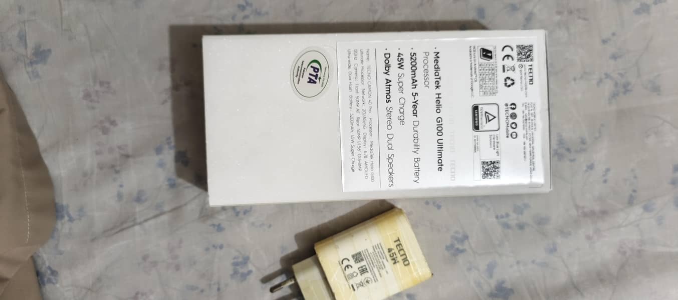 Tecno CAMON 40 Pro 8