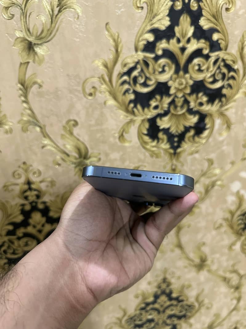 Apple iPhone 13 Pro Max 4