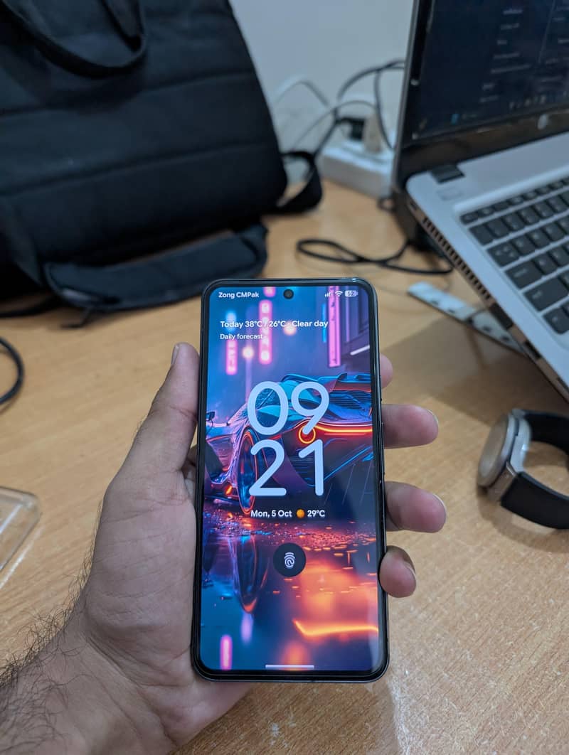 Google Pixel 8 4