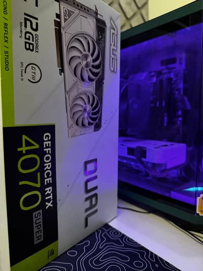 RTX 4070 Super ASUS Dual OC White