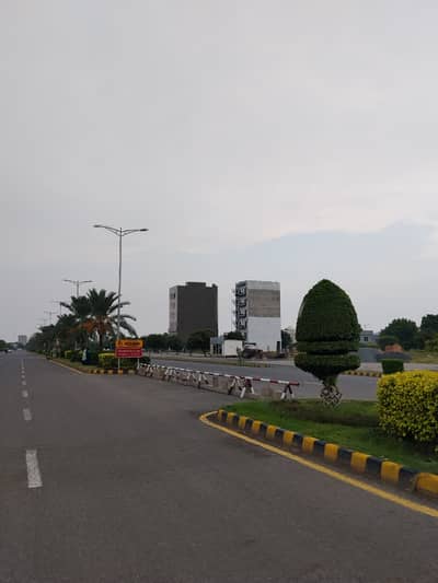 5 Marla Residential plot for Sale In New Lahore city
