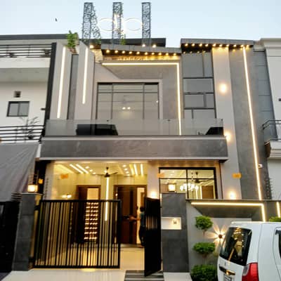 5 Marla Ultra Modern House Available For Sale
