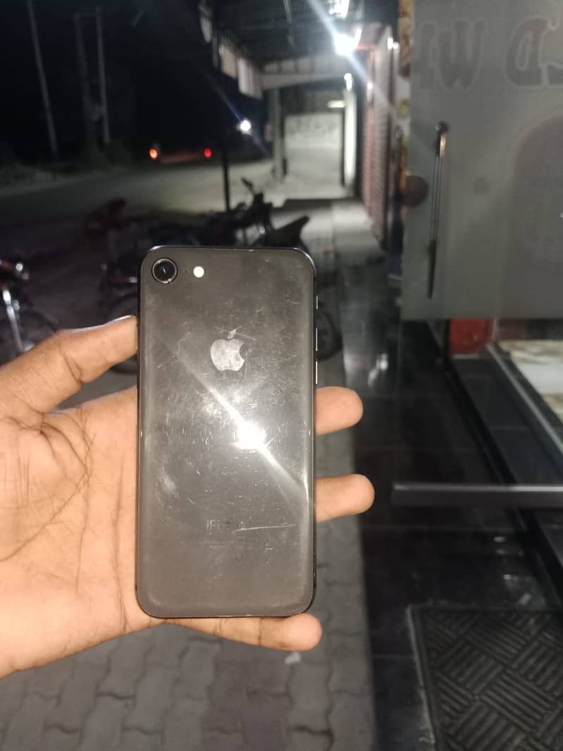 Apple iPhone 8 2