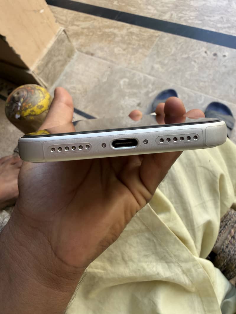 Apple iPhone 17 Pro Max 5