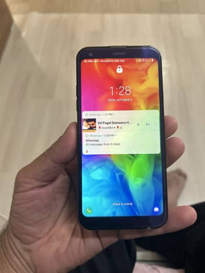 LG Q7   3/ 32gb