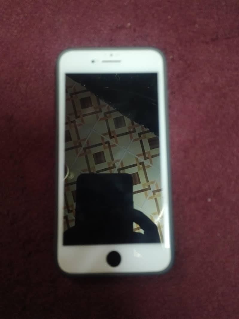 Apple iPhone 8 Plus 1