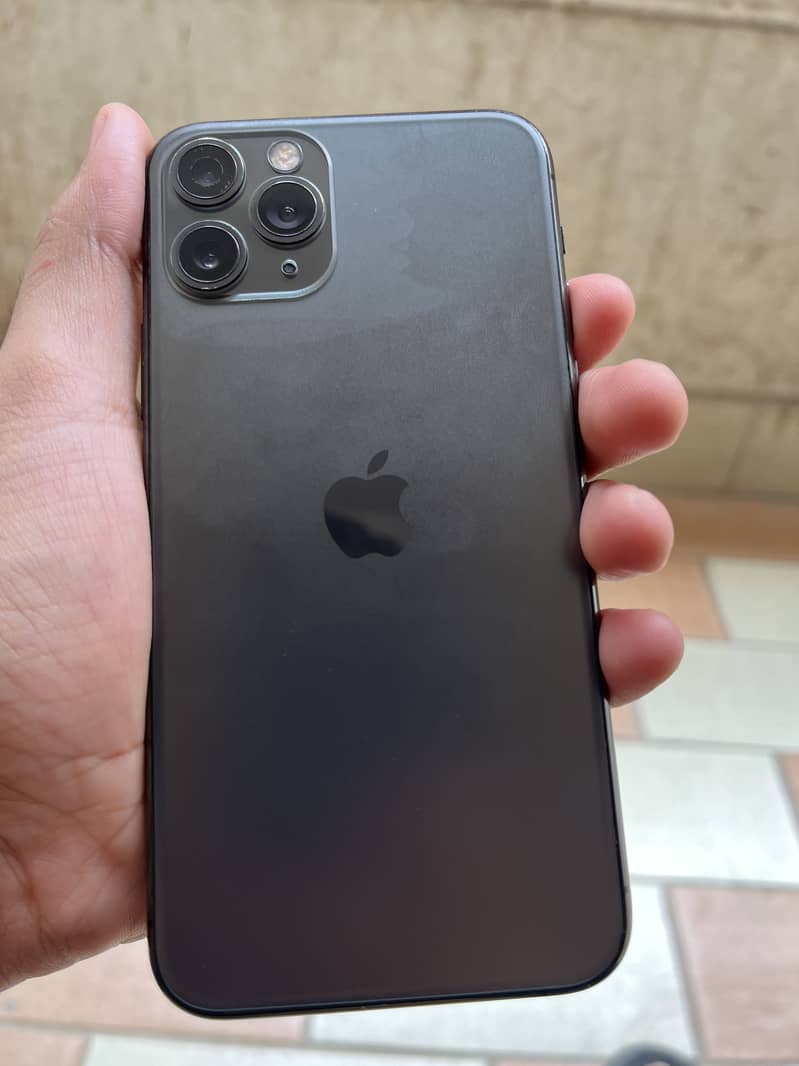 Apple iPhone 11 10