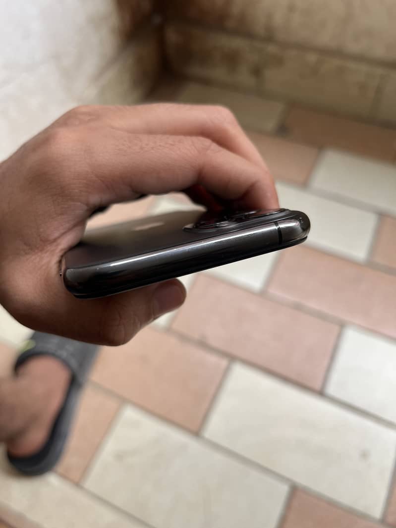 Apple iPhone 11 14