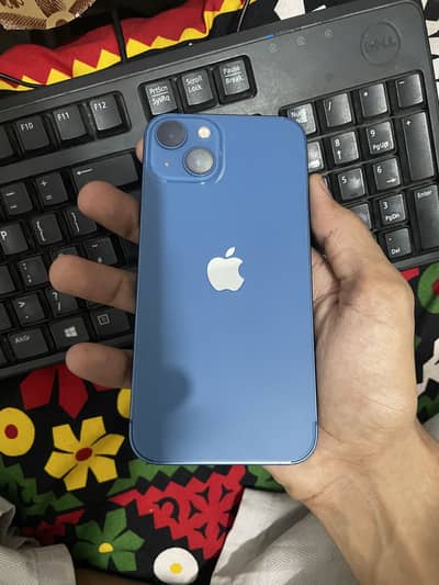 Apple iPhone 13