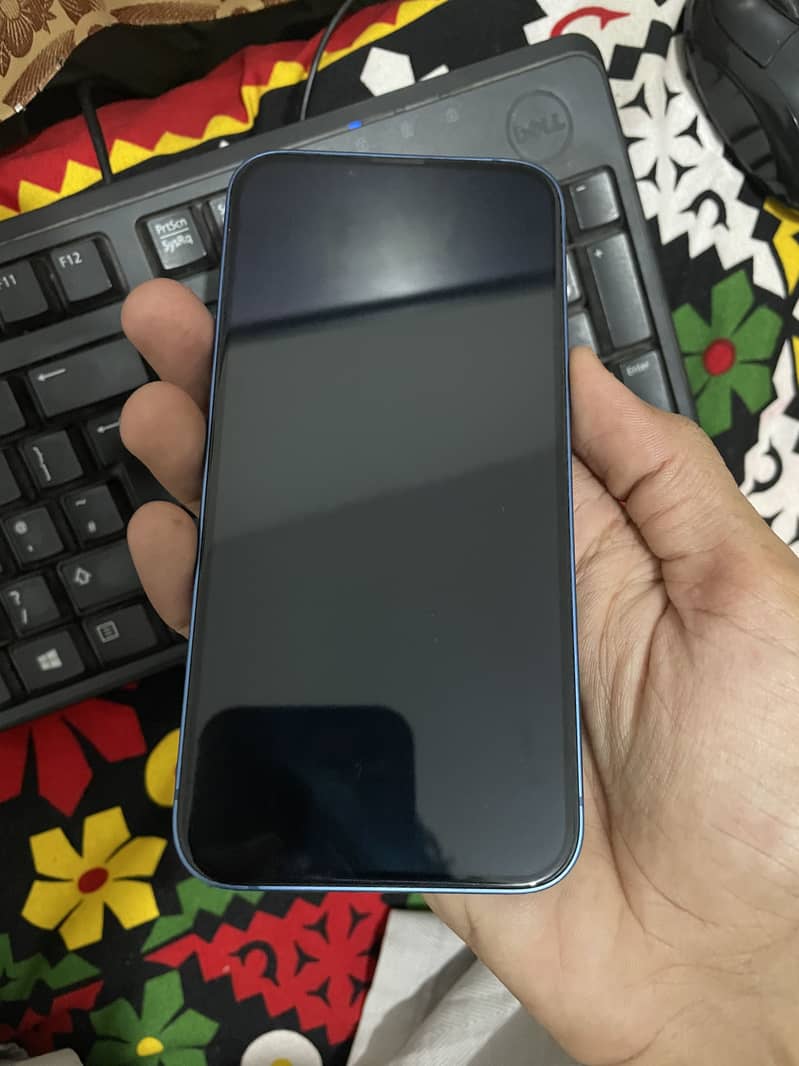 Apple iPhone 13 7
