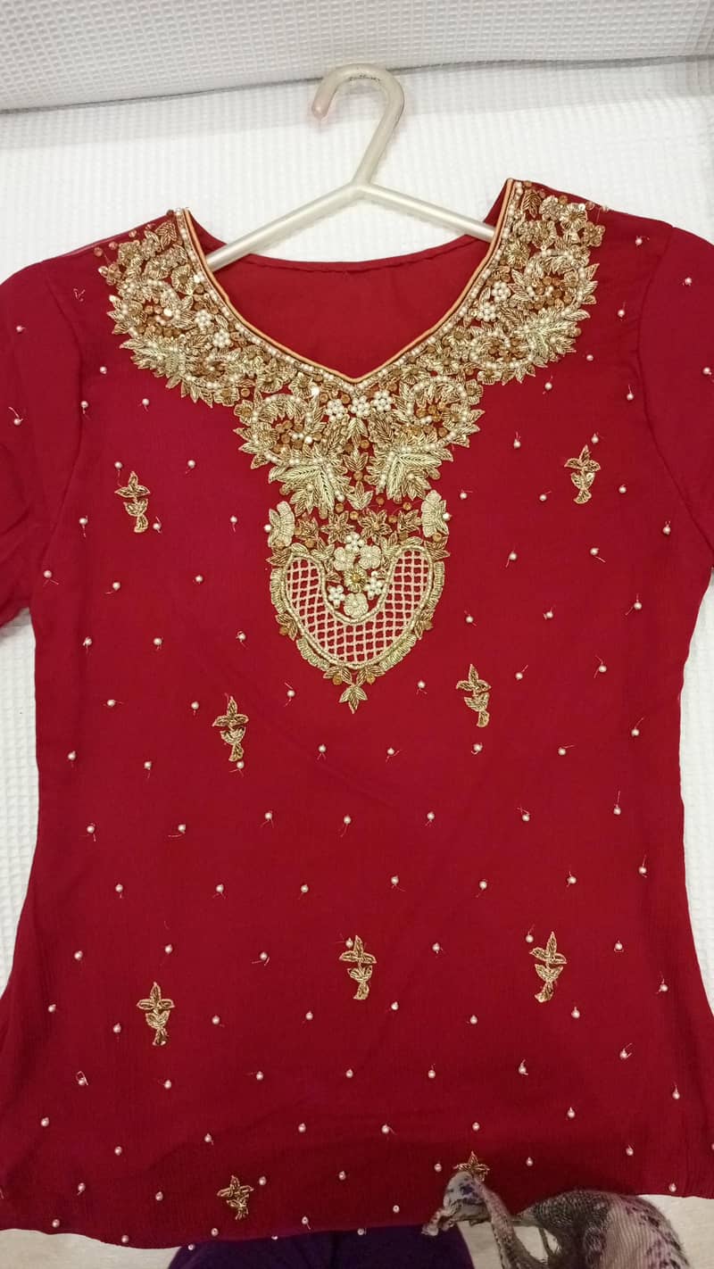 barat suit 1