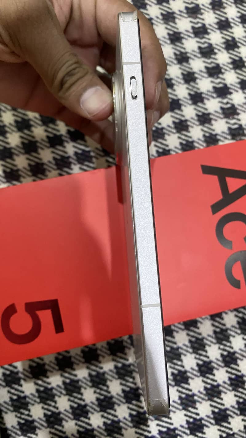 One Plus 13R/Ace5 3