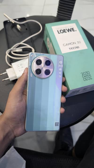 Tecno CAMON 30 Loewe 16/256 box charger