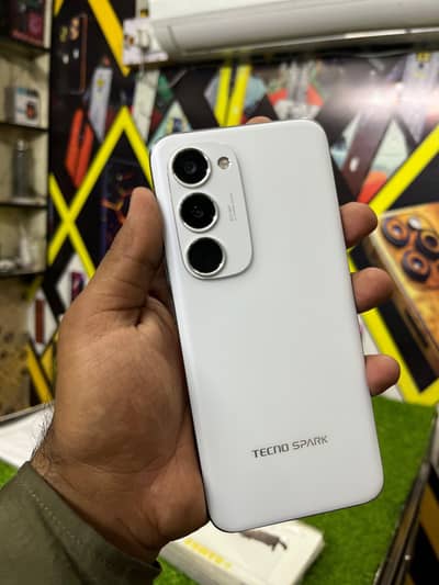 Tecno Spark 40 Pro Plus