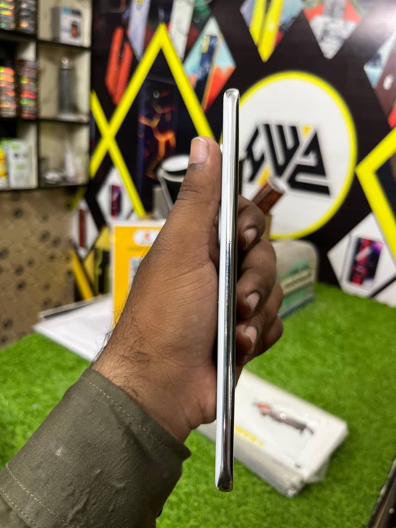 Tecno Spark 40 Pro Plus 3