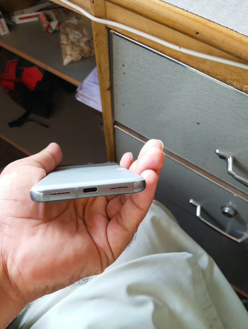 Google Pixel 8 0
