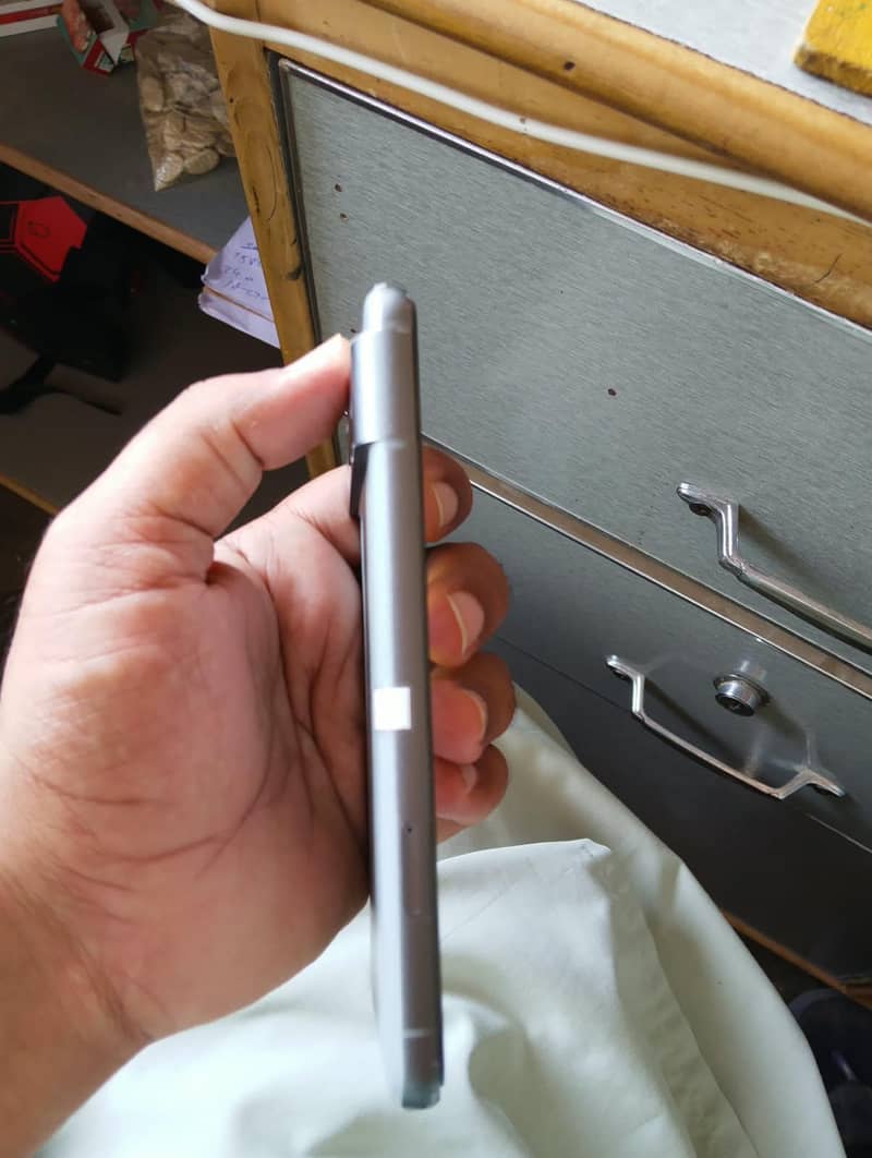 Google Pixel 8 6