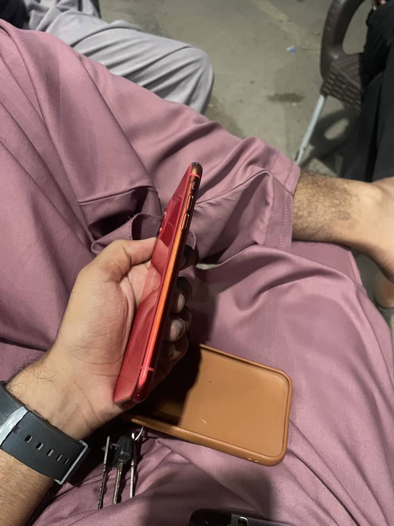 Apple iPhone 11 3