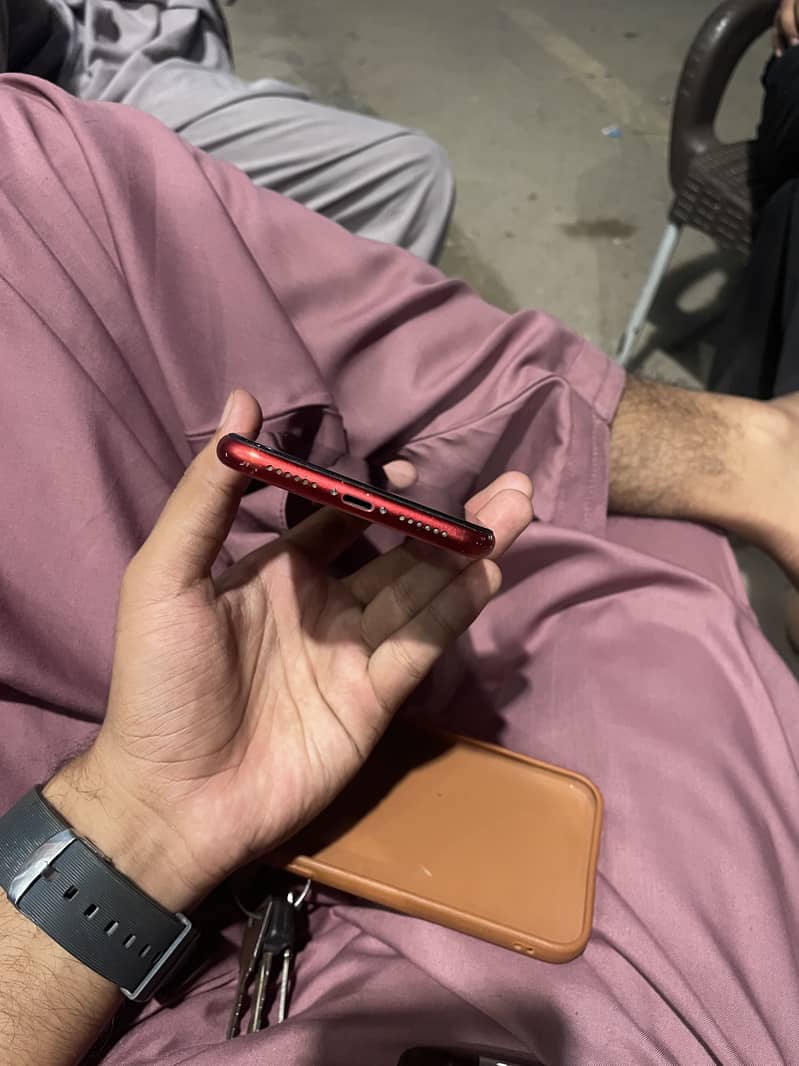 Apple iPhone 11 7
