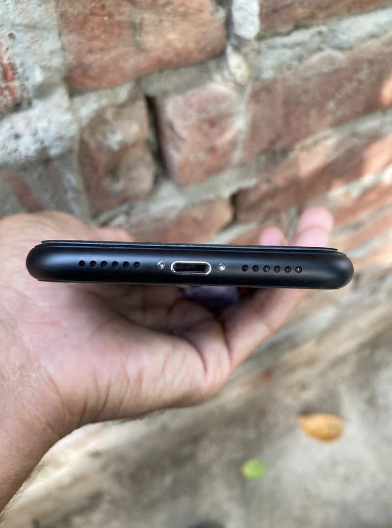 Apple iPhone 11 2