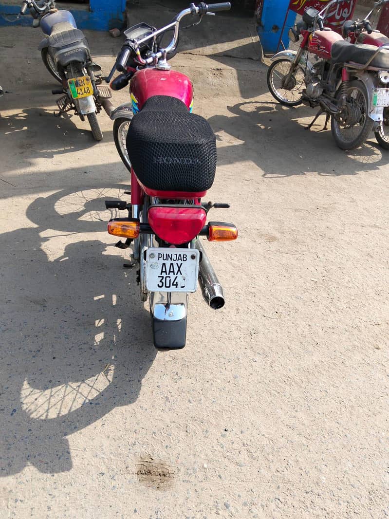 Honda CD 70 3