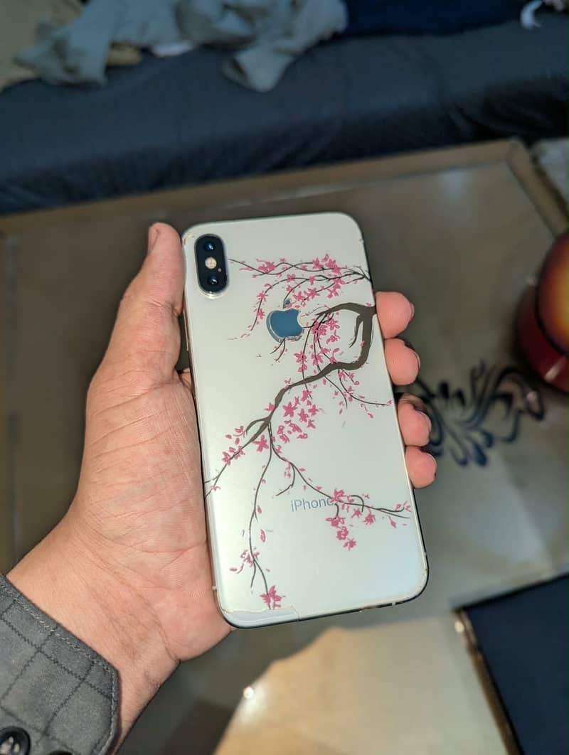 Apple iPhone XS 4