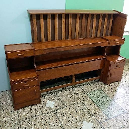 queen bed 2