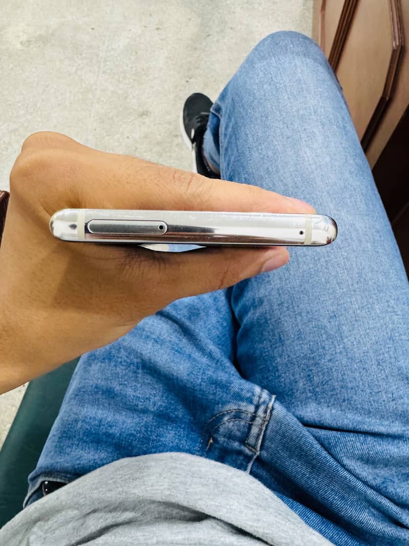 Samsung Mobile Note 8 2