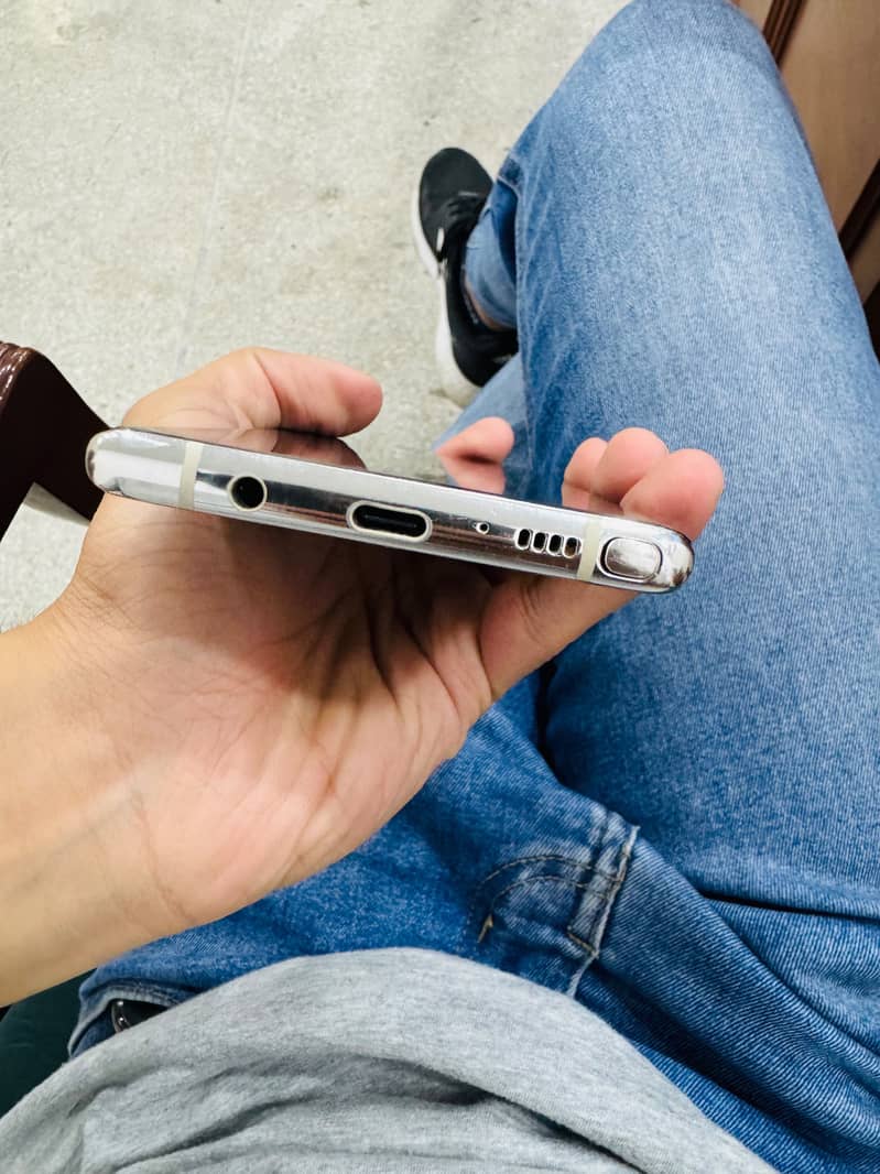 Samsung Mobile Note 8 3