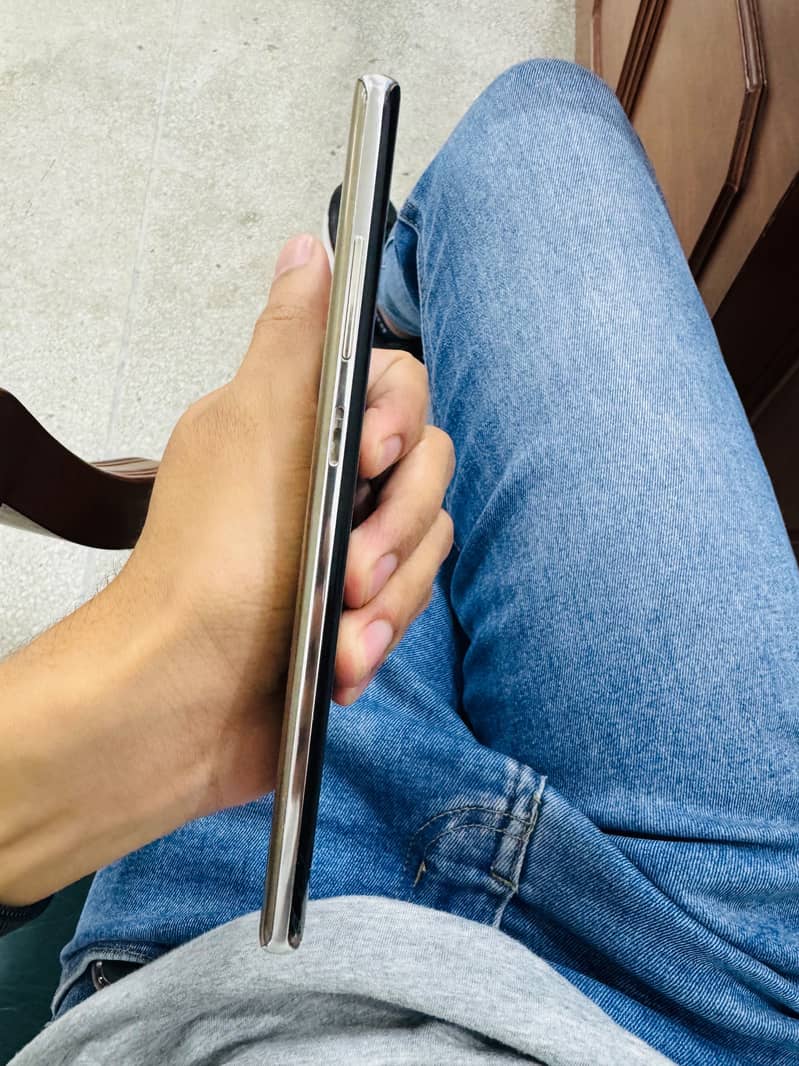 Samsung Mobile Note 8 5