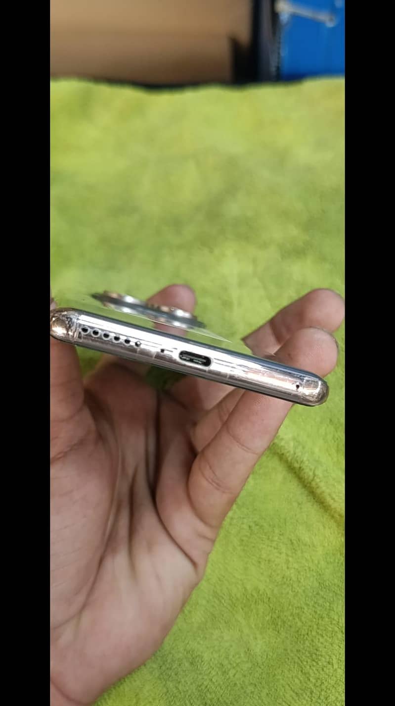 Xiaomi Redmi Note 14 Pro 4