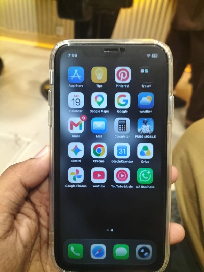 Apple iPhone 11 10