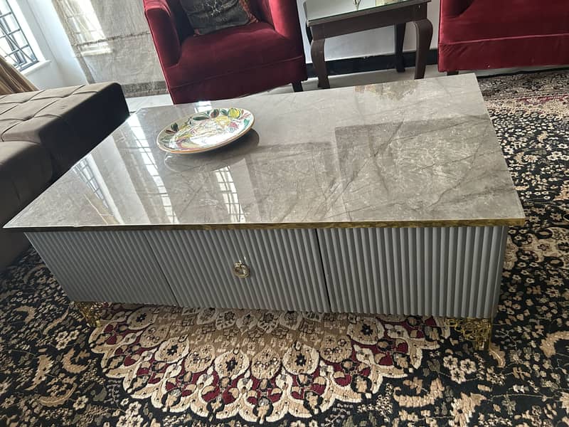 Centre table 0