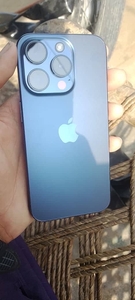 Apple iPhone 15 Pro 6