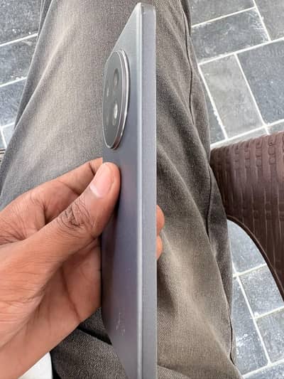 Realme 13 Plus