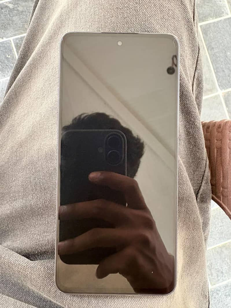 Realme 13 Plus 4
