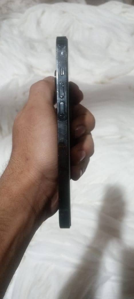 Apple iPhone 14 Pro 3