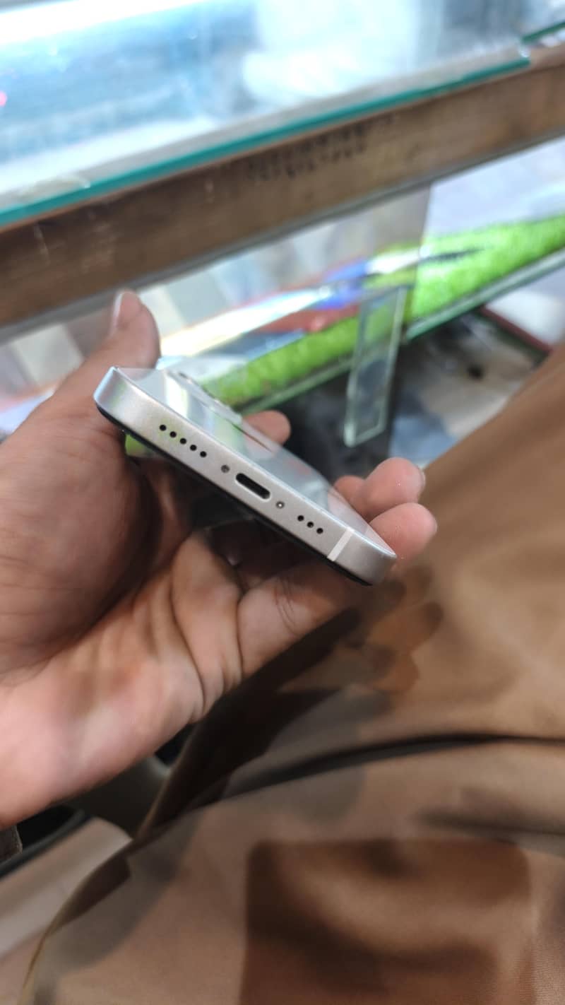 Apple iPhone 13 Mdm 2