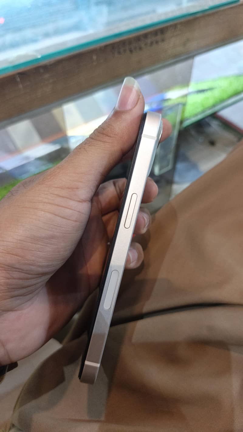 Apple iPhone 13 Mdm 5