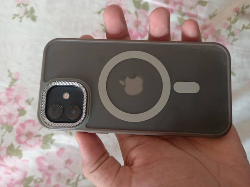Apple iPhone 12 8