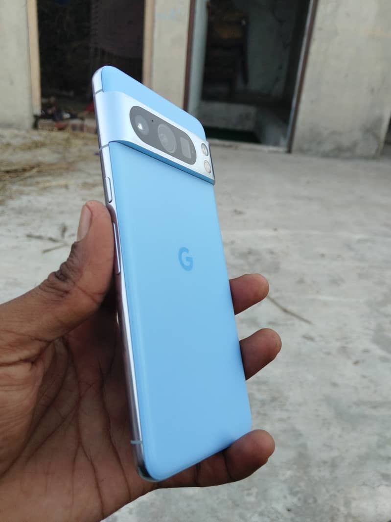 Google Pixel 8 Pro 4