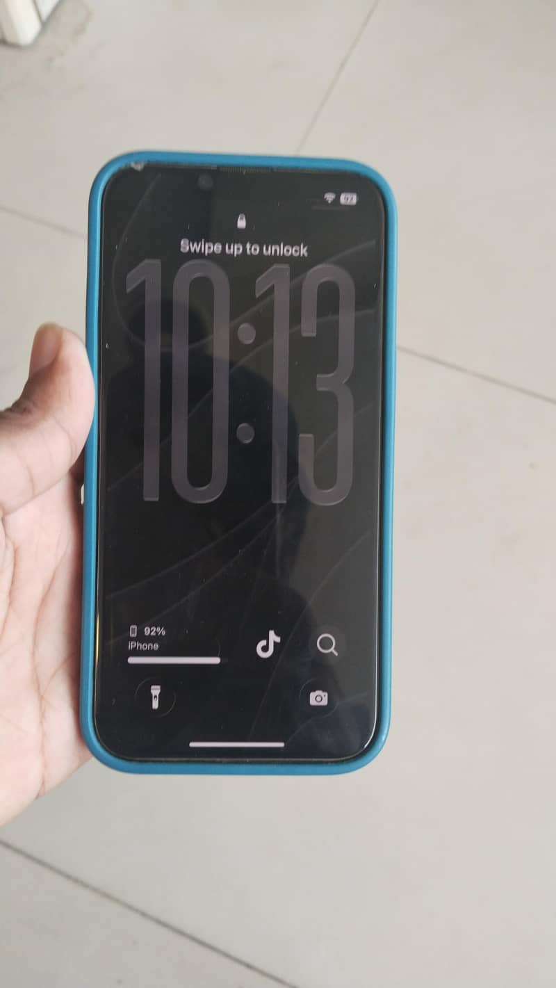 Apple iPhone 13 6