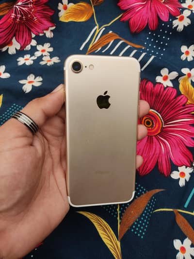 Apple iPhone 7
