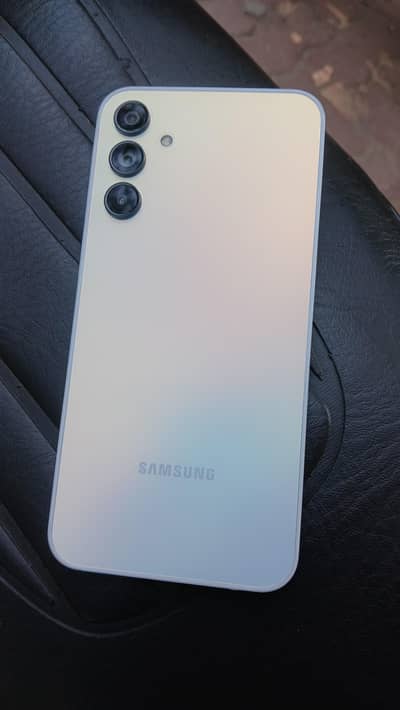 Samsung Mobile A15 8/256 Original guarantee
