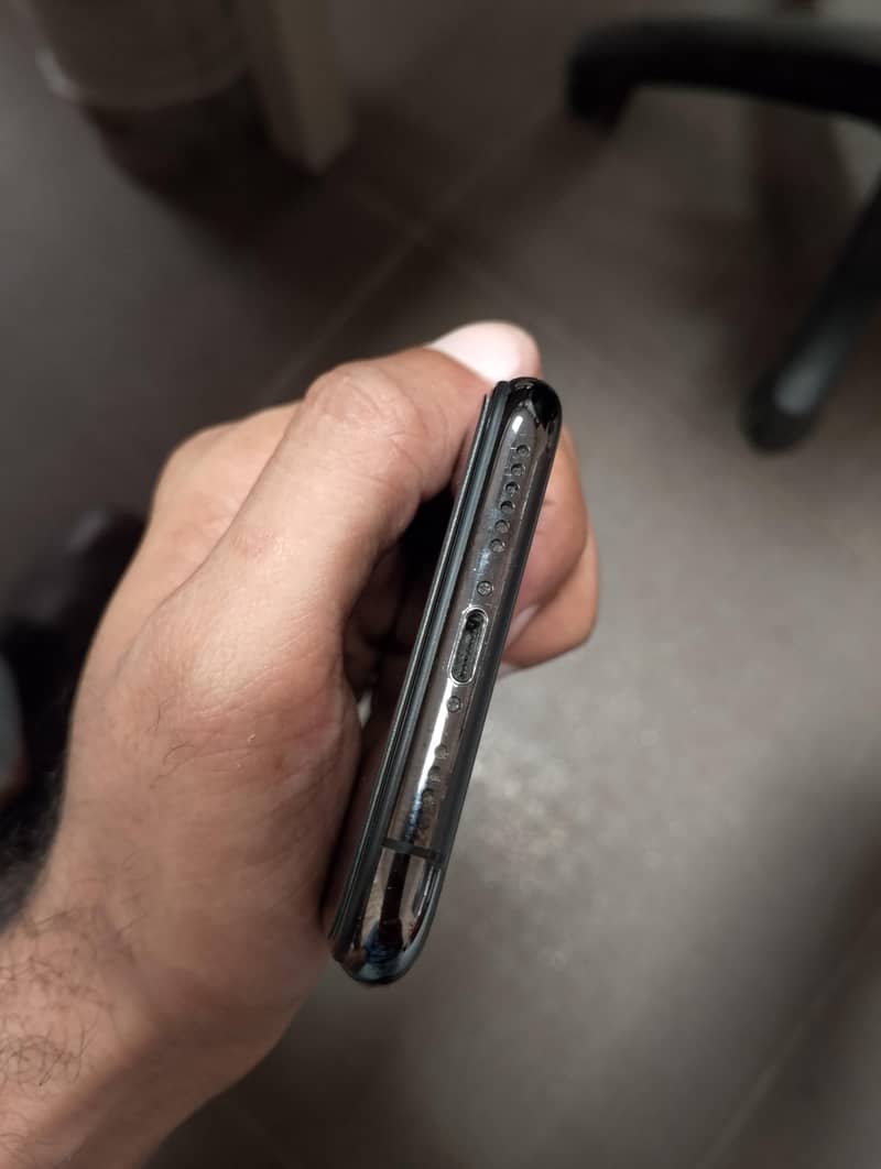 Apple iPhone 11 Pro 3