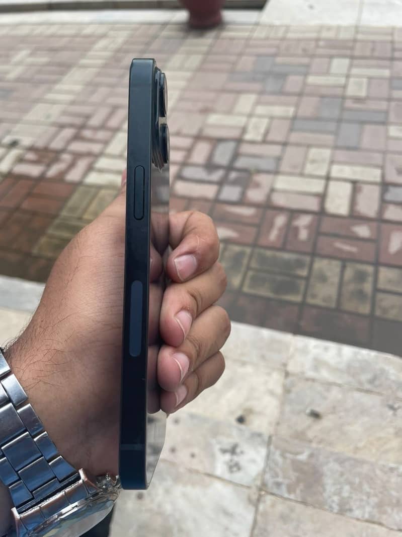 Apple iPhone 14 2