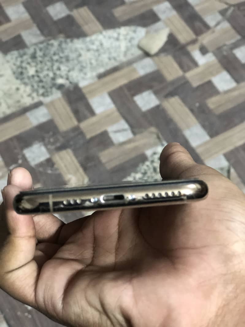 iPhone XS 1