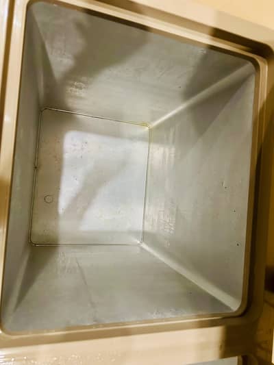 Dawlance deep freezer for sale