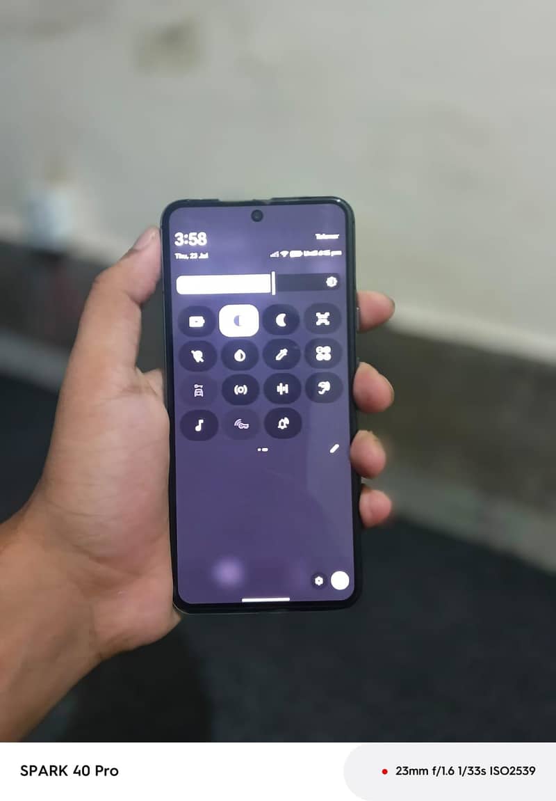 Google Pixel 8 water pack 1