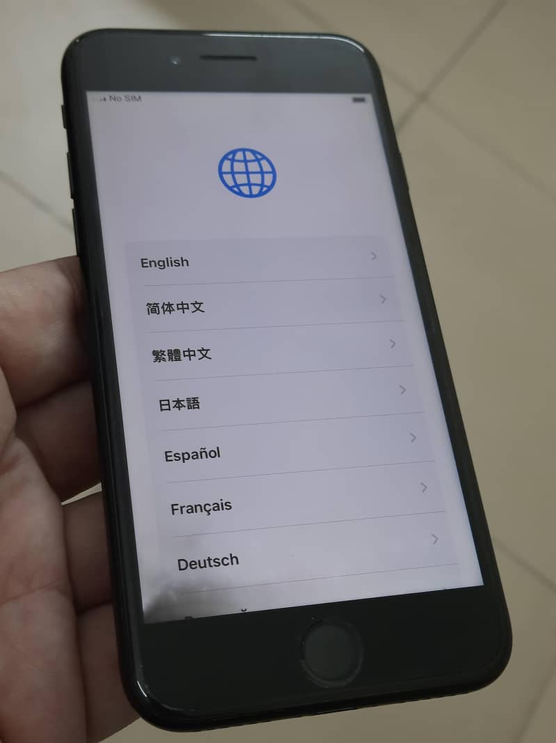 Apple iPhone 7 0